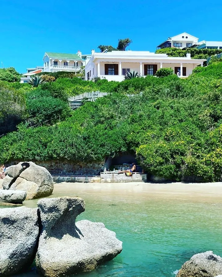 Bosky Dell On Boulders Beach location