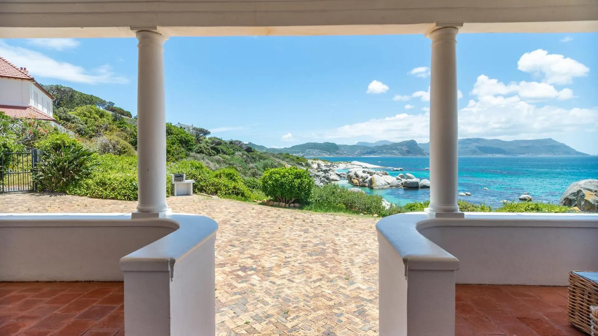 Bosky Dell On Boulders Beach Simon's Town Lodge